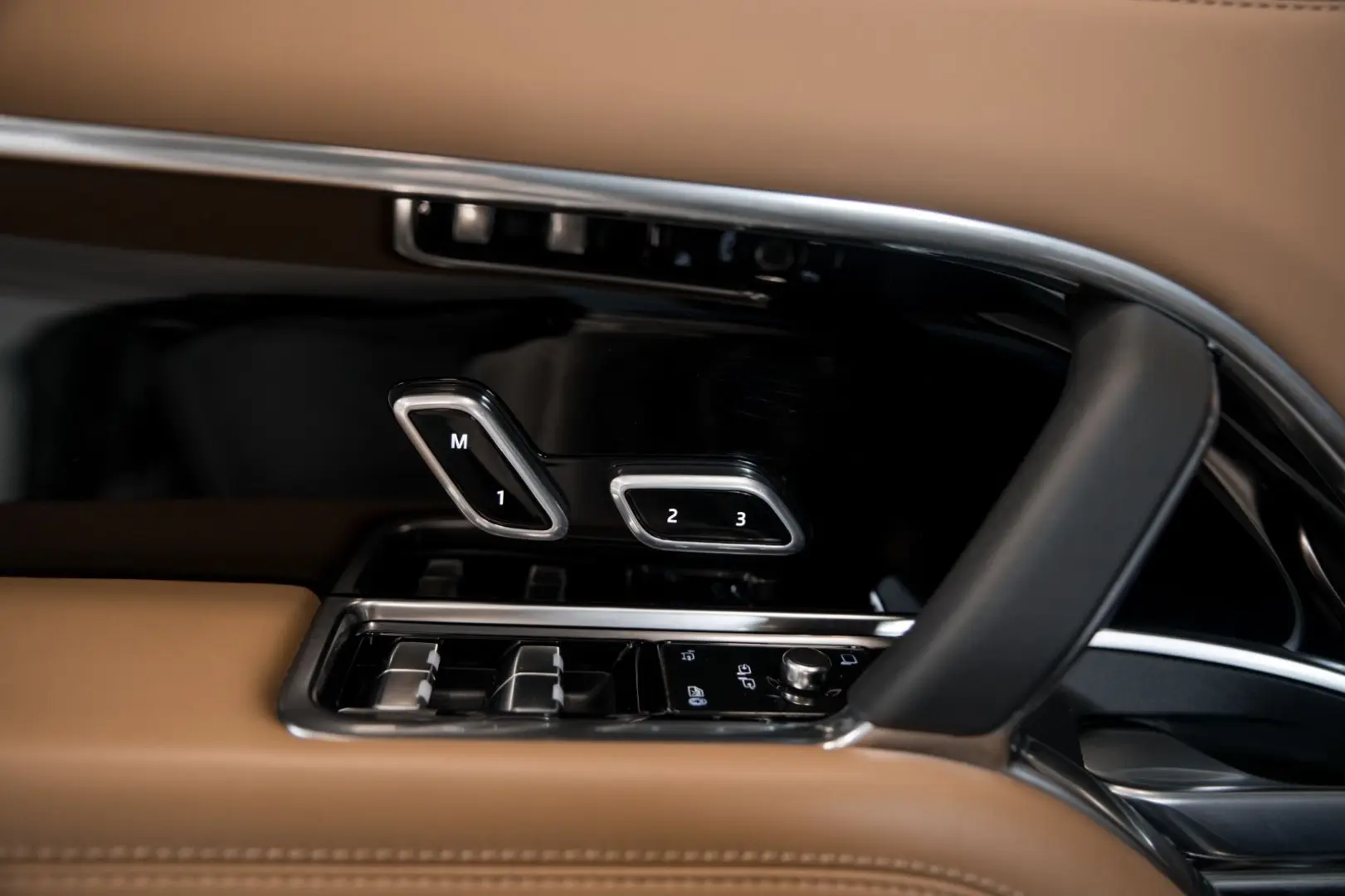 Range Rover P460e SE 24MY