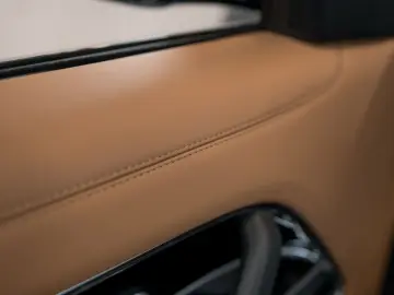 Range Rover P460e SE 24MY