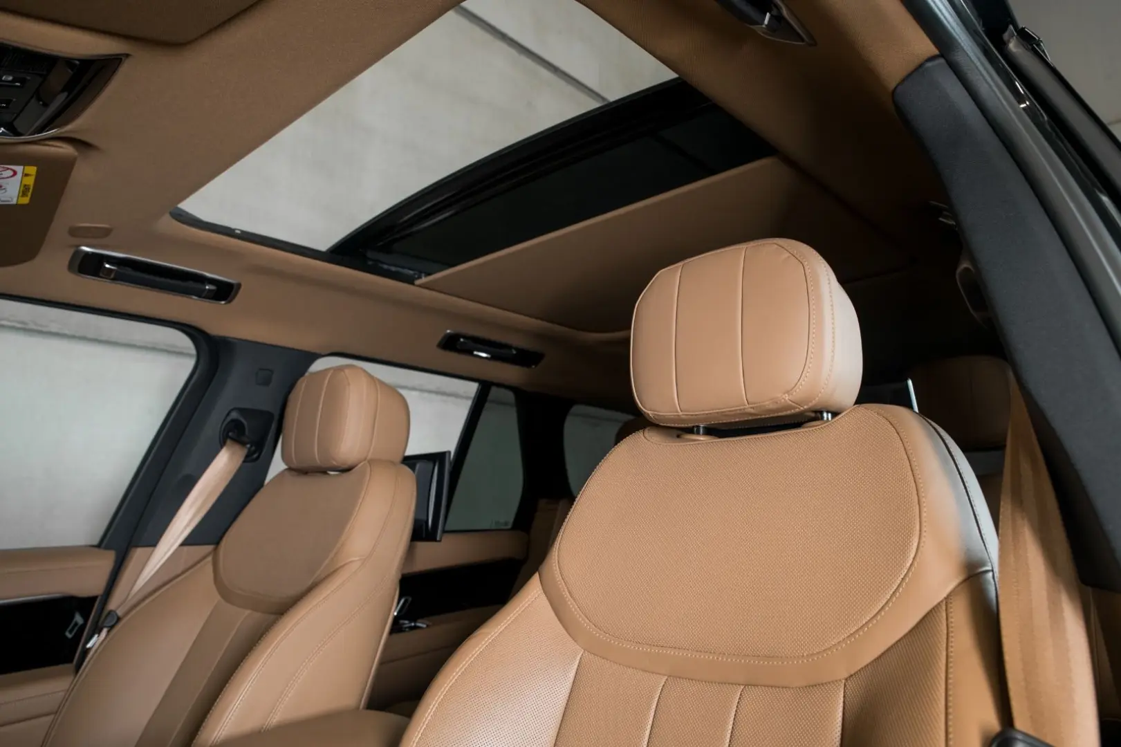 Range Rover P460e SE 24MY