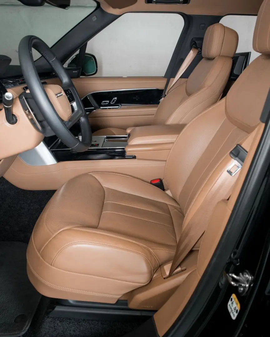 Range Rover P460e SE 24MY