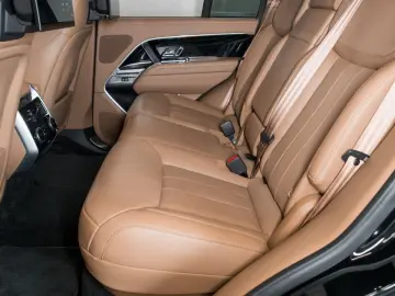 Range Rover P460e SE 24MY