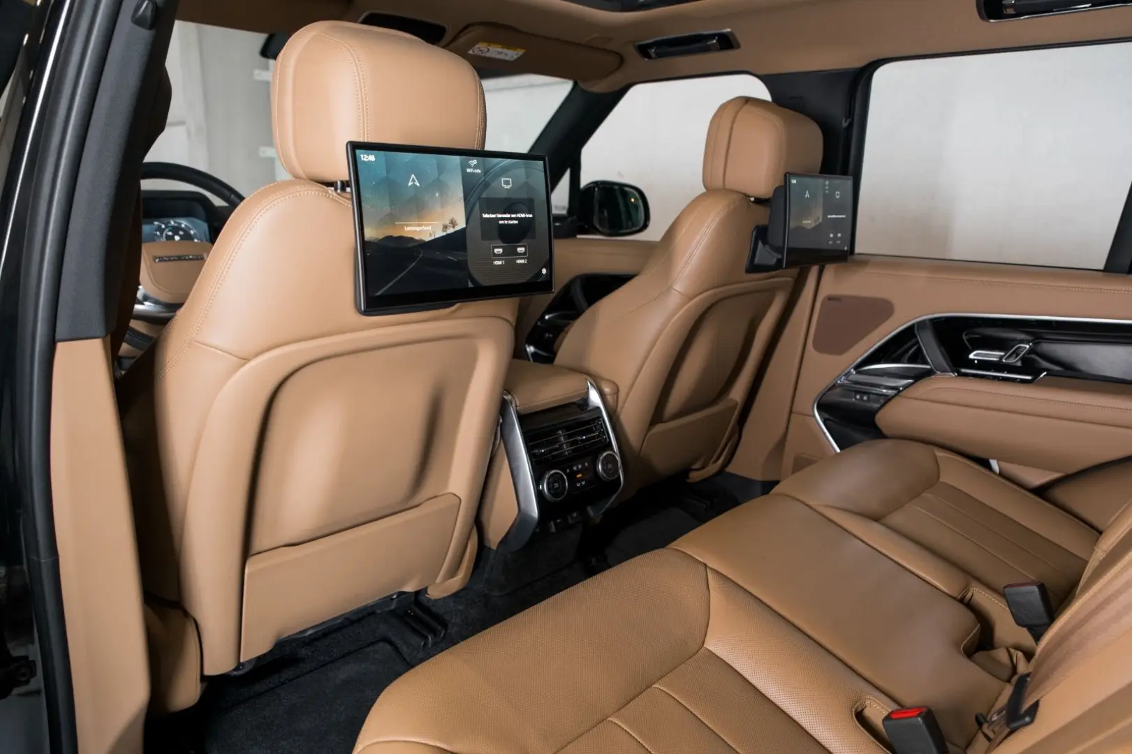 Range Rover P460e SE 24MY