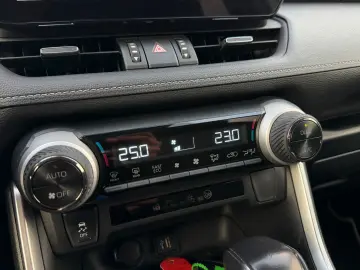 Rav4 2.5 Hybrid AWD  Facelift