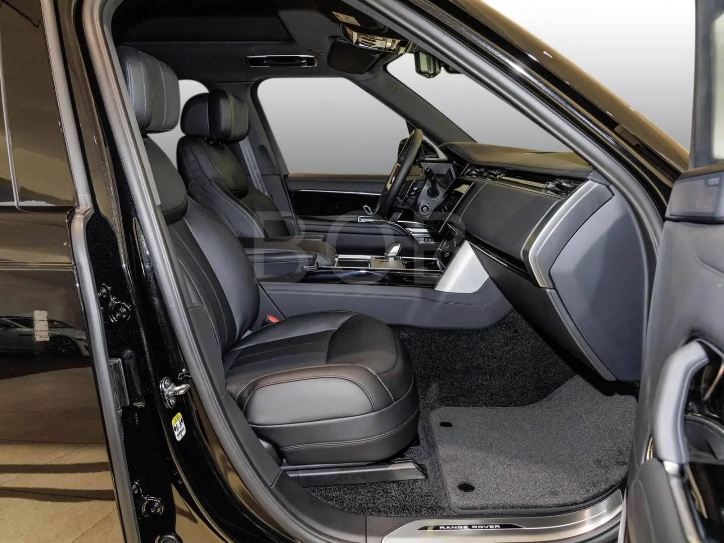 Range Rover SWB P460e HSE