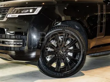 Range Rover SWB P460e HSE