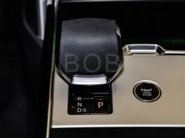 Range Rover SWB P460e HSE