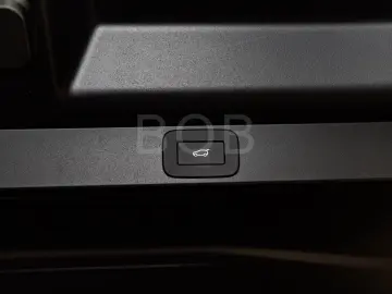 Range Rover SWB P460e HSE