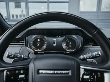 Range Rover P550e Autobiography SWB