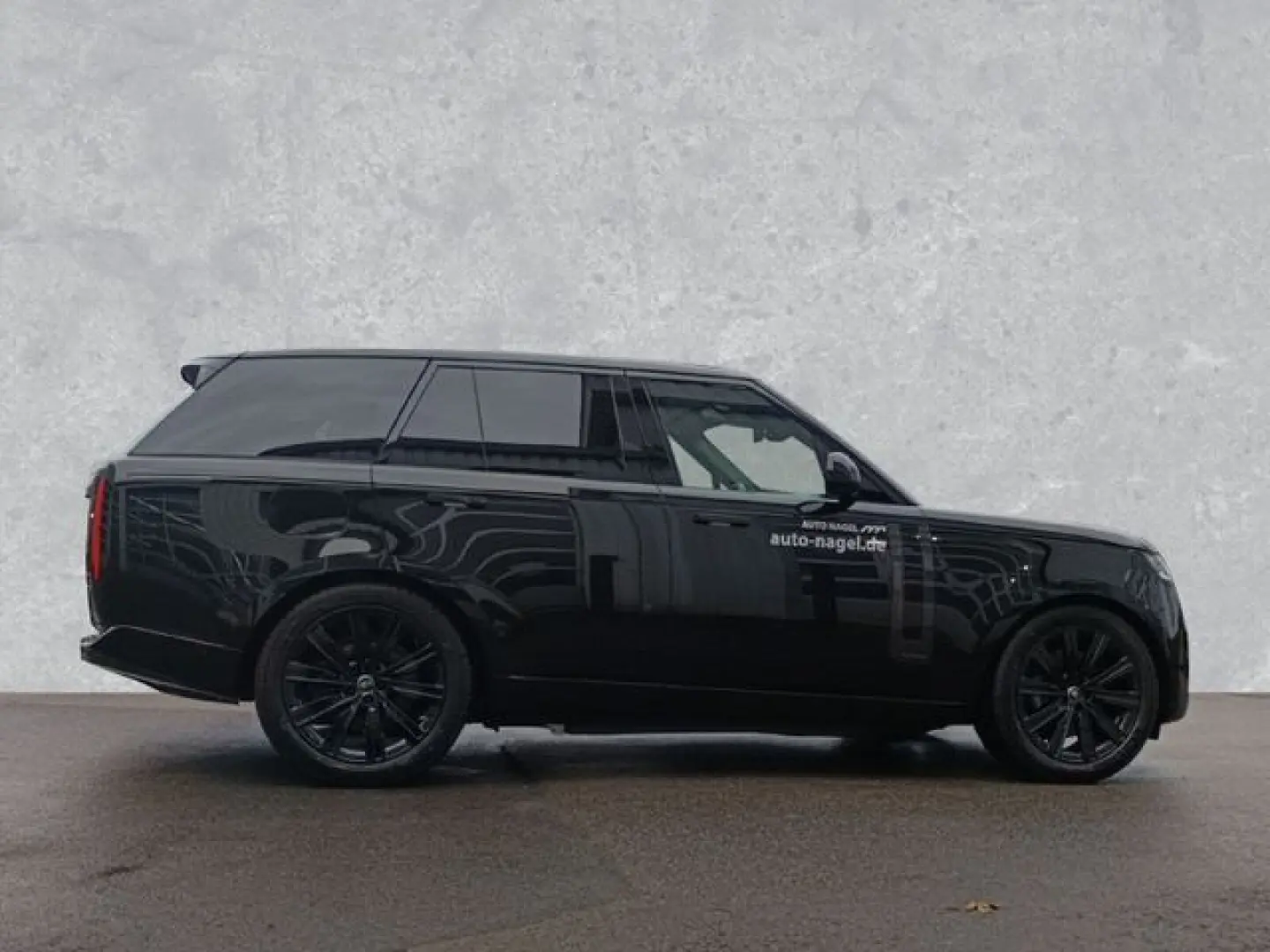 Range Rover P550e Autobiography AHK Shadow-Paket