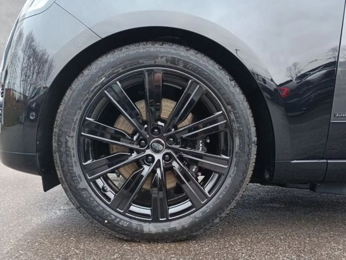 Range Rover P550e Autobiography AHK Shadow-Paket