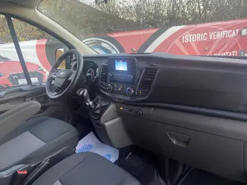 Ford Transit Custom Minibus  9 locuri  2020
