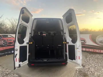 Ford Transit Custom Minibus  9 locuri  2020