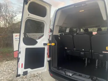 Ford Transit Custom Minibus  9 locuri  2020