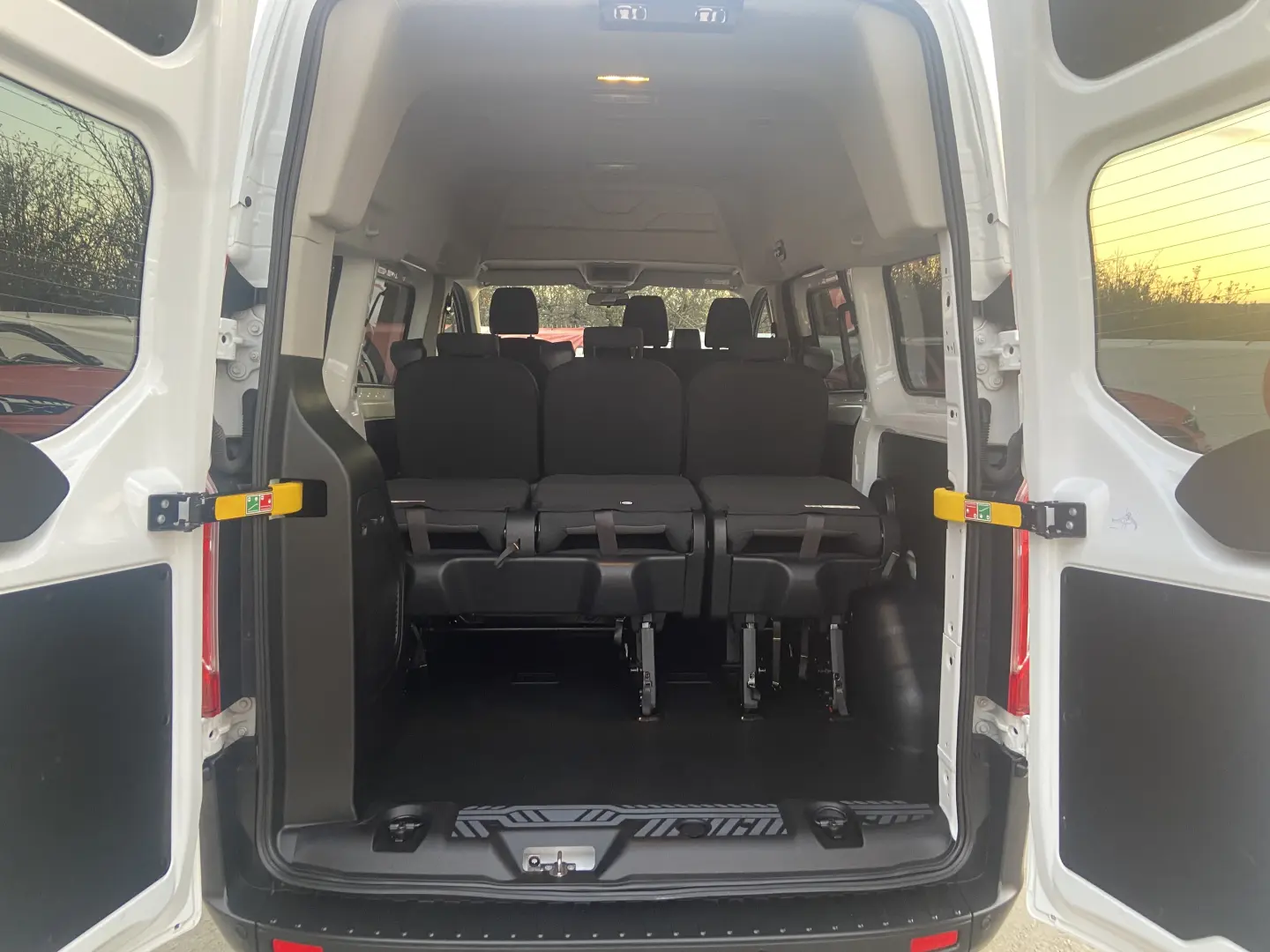 Ford Transit Custom Minibus  9 locuri  2020