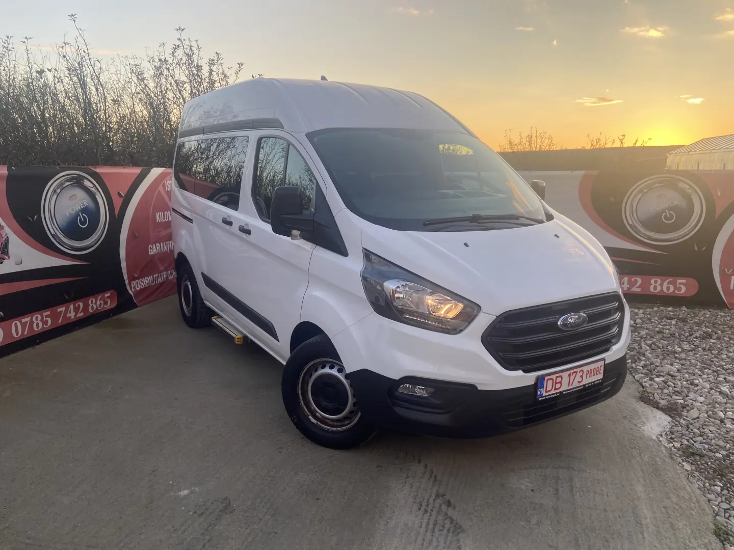Ford Transit Custom Minibus  9 locuri  2020