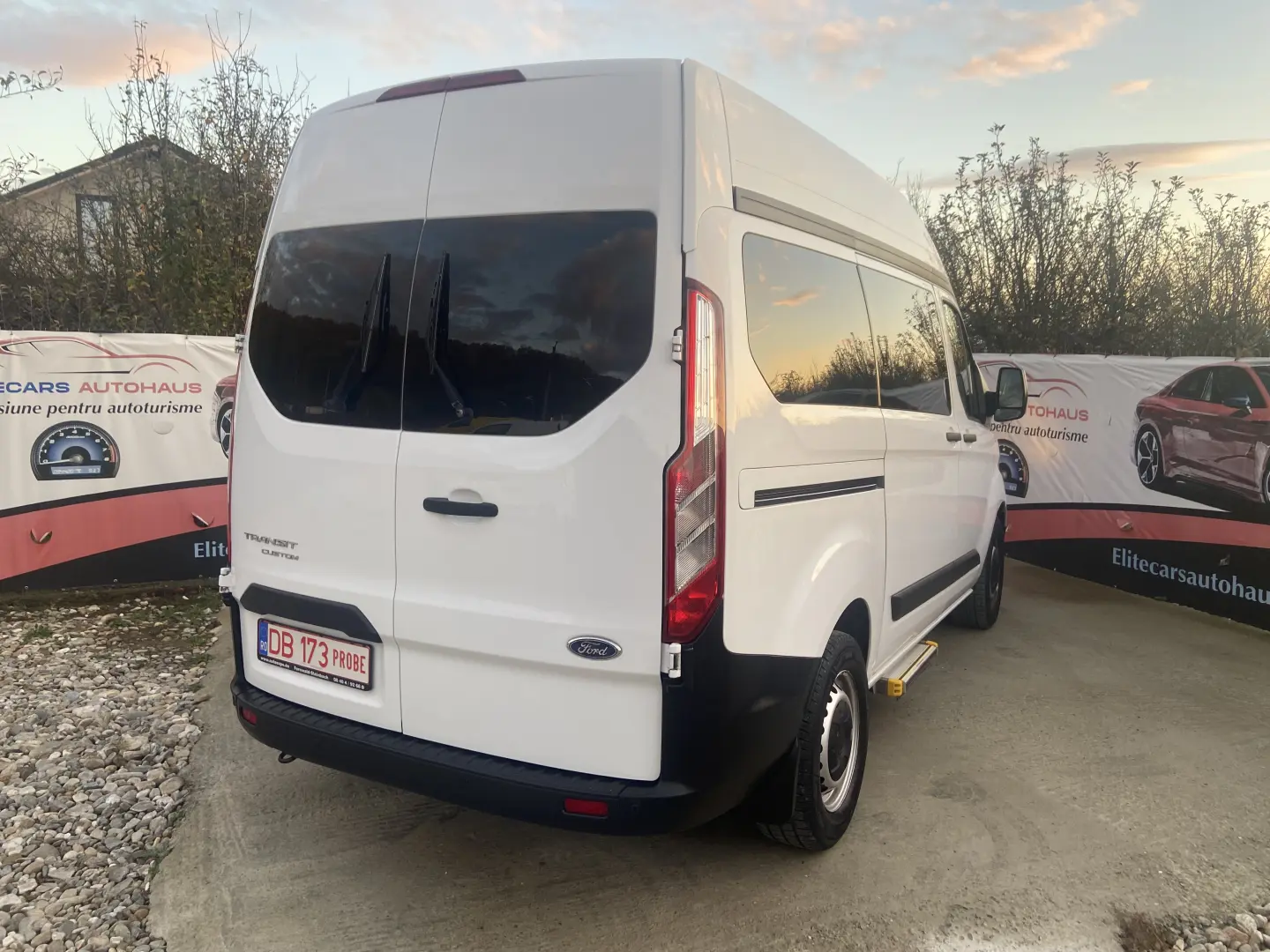 Ford Transit Custom Minibus  9 locuri  2020