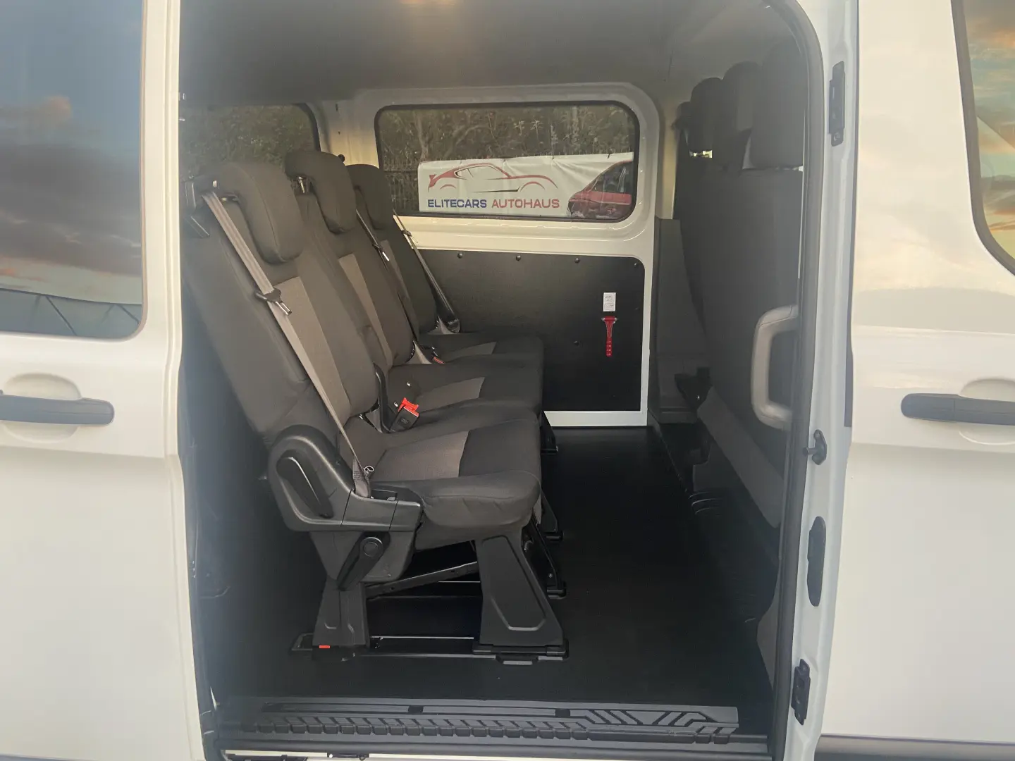 Ford Transit Custom Minibus  9 locuri  2020