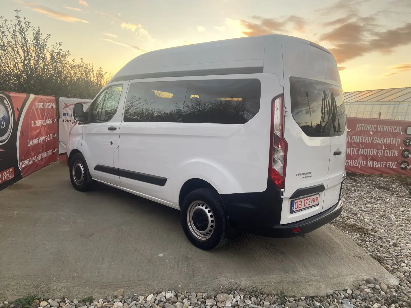 Ford Transit Custom Minibus  9 locuri  2020