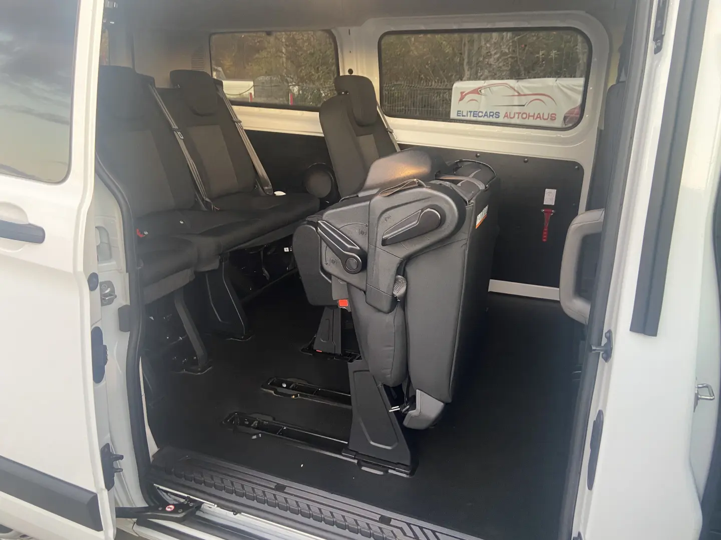 Ford Transit Custom Minibus  9 locuri  2020