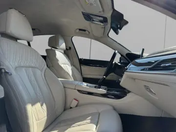 740d xDrive LASER HUD AKTIVSITZE 360  B&W 20