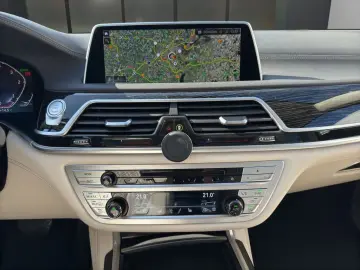 740d xDrive LASER HUD AKTIVSITZE 360  B&W 20