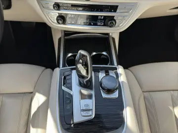 740d xDrive LASER HUD AKTIVSITZE 360  B&W 20