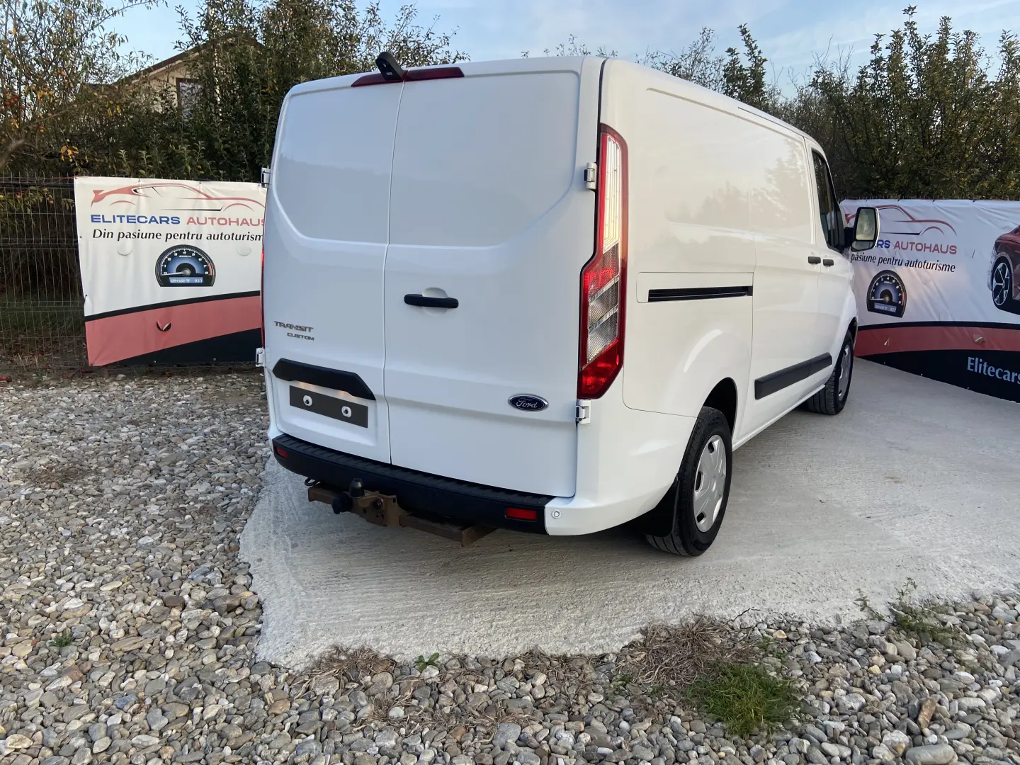 FORD TRANSIT CUSTOM  2020  181000km  L1-H1