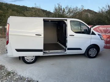 FORD TRANSIT CUSTOM  2020  181000km  L1-H1