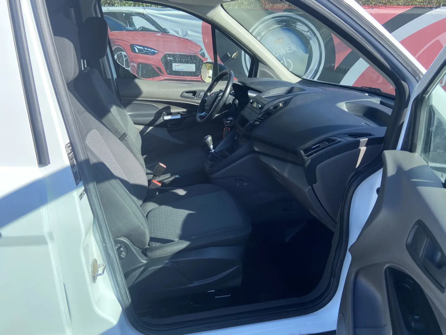 Ford Transit Connect  135.000km  garantie  rate