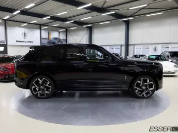 Cullinan Series II Black Badge   Bespoke