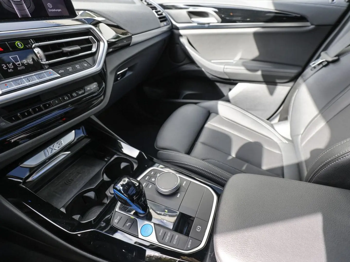 X3 Inspiring FACEL. PANO LED ACC W-LAN NAVI SHZ