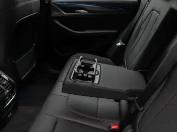 X3 xD30e M Sport 360 Laser HUD DAB HiFi Komfort