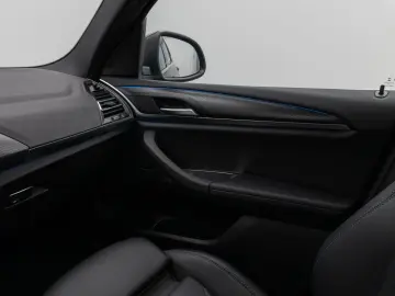 X3 xD30e M Sport 360 Laser HUD DAB HiFi Komfort