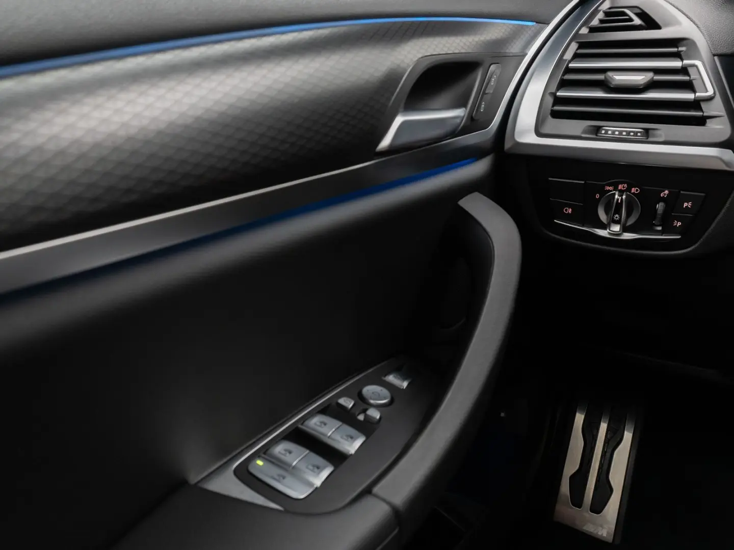 X3 xD30e M Sport 360 Laser HUD DAB HiFi Komfort