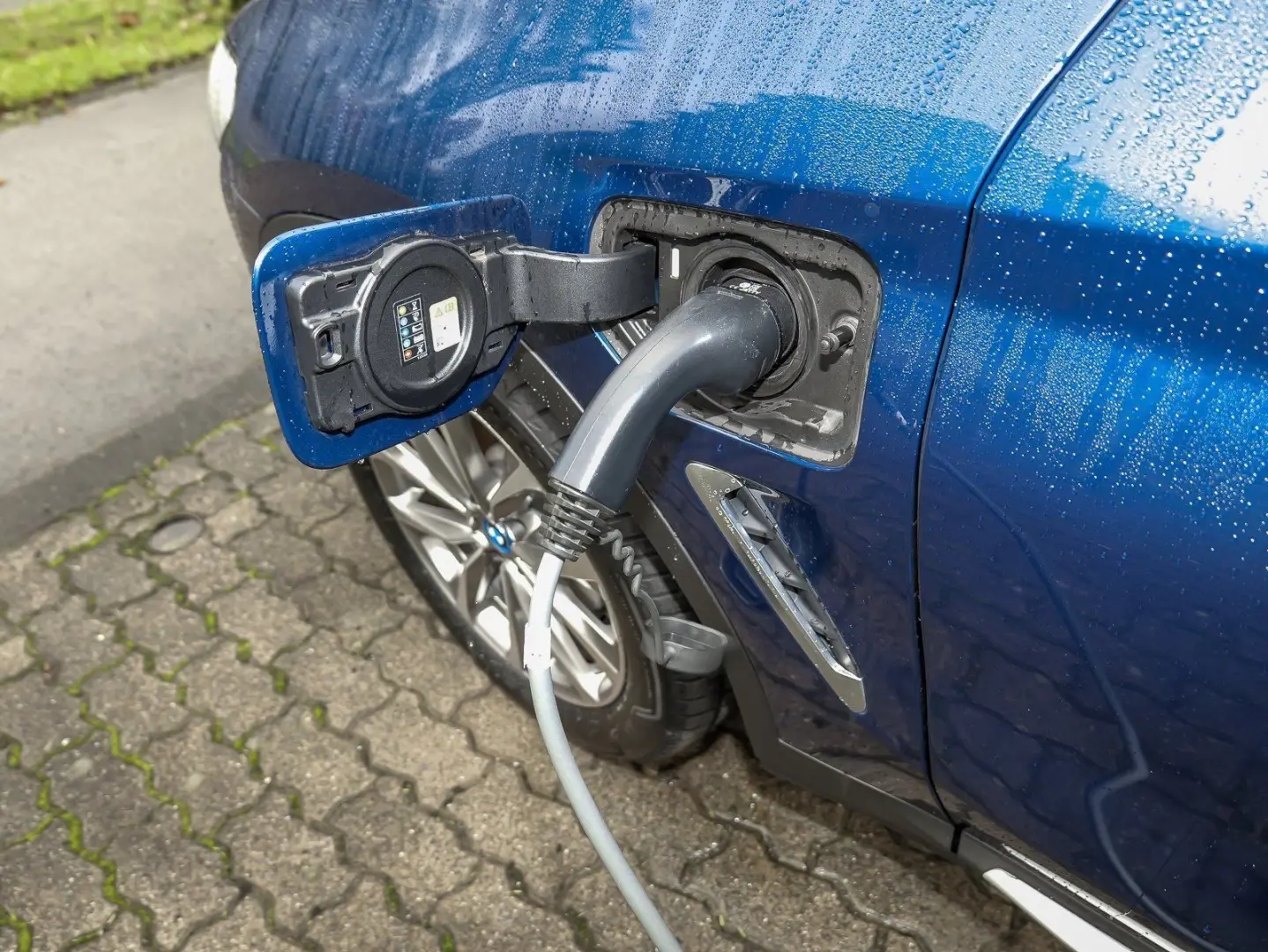 X3 xDrive30e Head-Up HiFi DAB LED WLAN Shz PDC