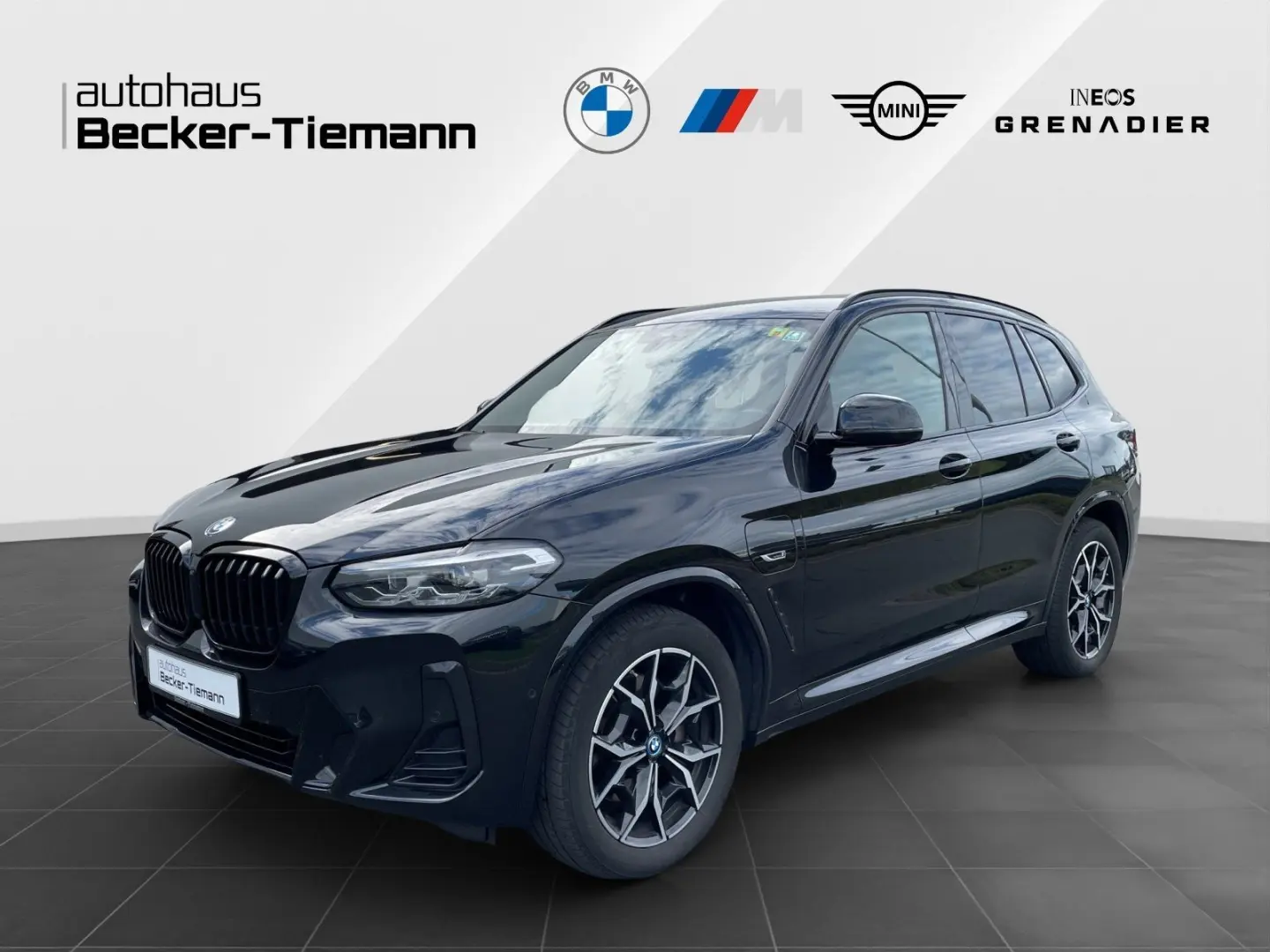 X3 xDrive30e M Sport Live  Driving Parking LED D