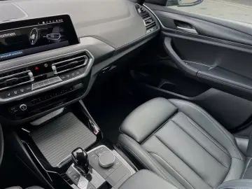 X3 xDrive30e M Sport Live  Driving Parking LED D