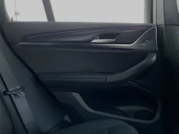 X3 xDrive30e M Sport Live  Driving Parking LED D