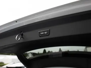 X3 Impressive PANO AHK HUD 360  LED ACC W-LAN