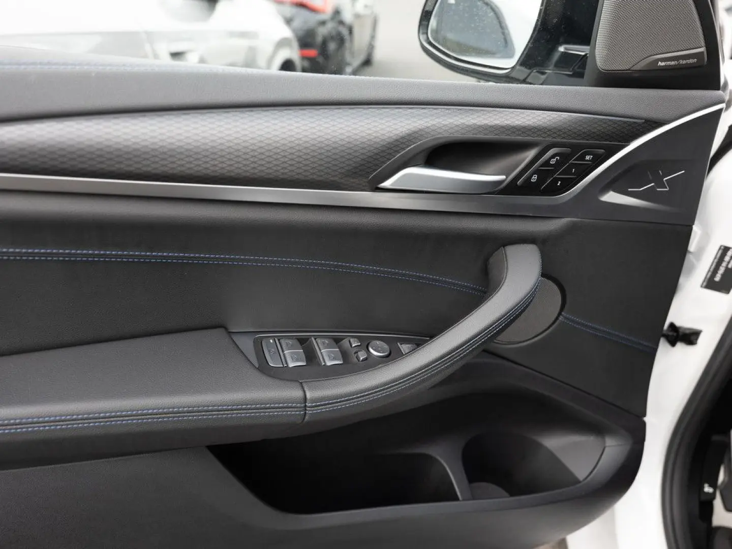 X3 Impressive PANO AHK HUD 360  LED ACC W-LAN