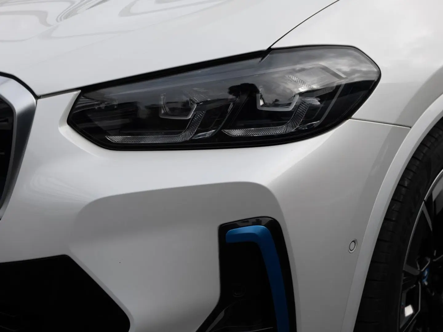 X3 Impressive PANO AHK HUD 360  LED ACC W-LAN