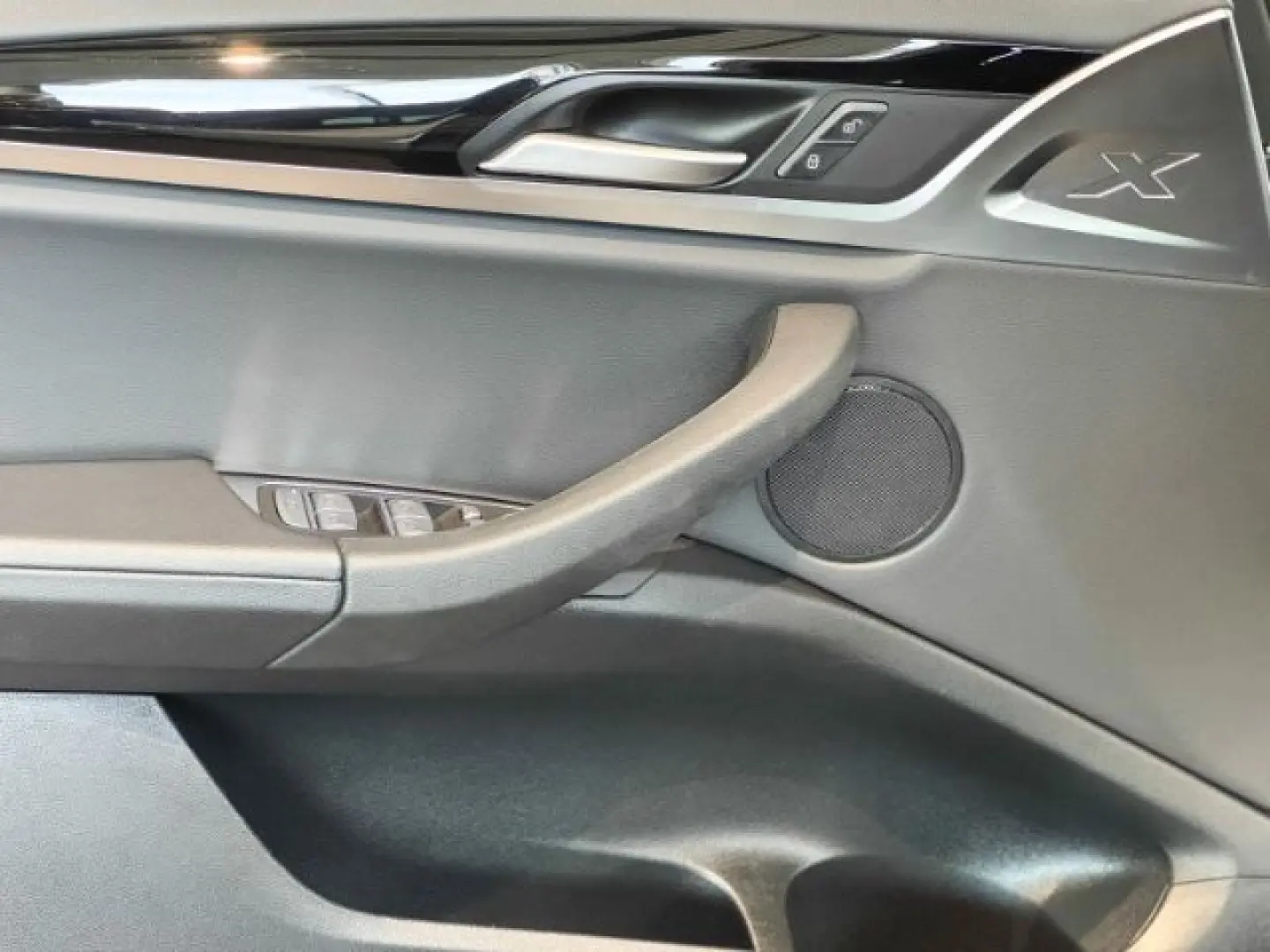 X3 xDrive 20d LED SHZ Temp Apple CarPlay