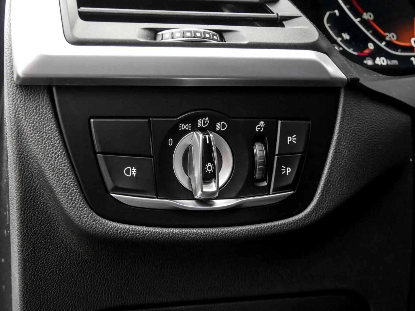 X3 xDrive30i ADAPT.LED HiFi DA PA SHZ 19