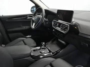 X3 xDrive 30e HuD KZU LED QI RFK MFL 3ZK Temp.