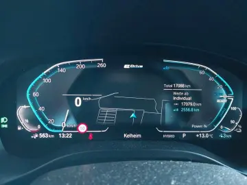 X3 xDrive 30e HuD KZU LED QI RFK MFL 3ZK Temp.