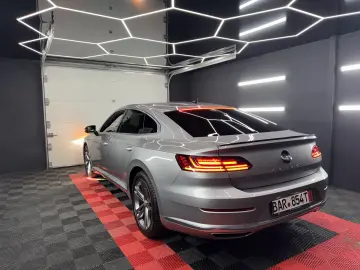 VW ARTEON  3xR-LINE  Faruri full MATRIX  2.0 TSI-190CP