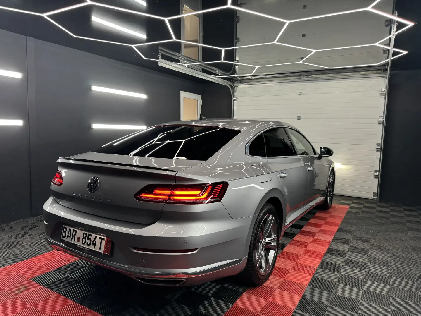 VW ARTEON  3xR-LINE  Faruri full MATRIX  2.0 TSI-190CP