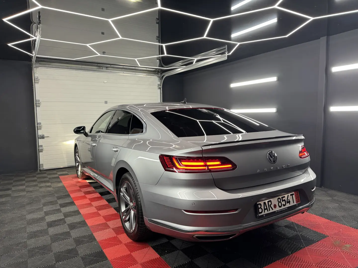 VW ARTEON  3xR-LINE  Faruri full MATRIX  2.0 TSI-190CP