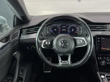 VW ARTEON  3xR-LINE  Faruri full MATRIX  2.0 TSI-190CP
