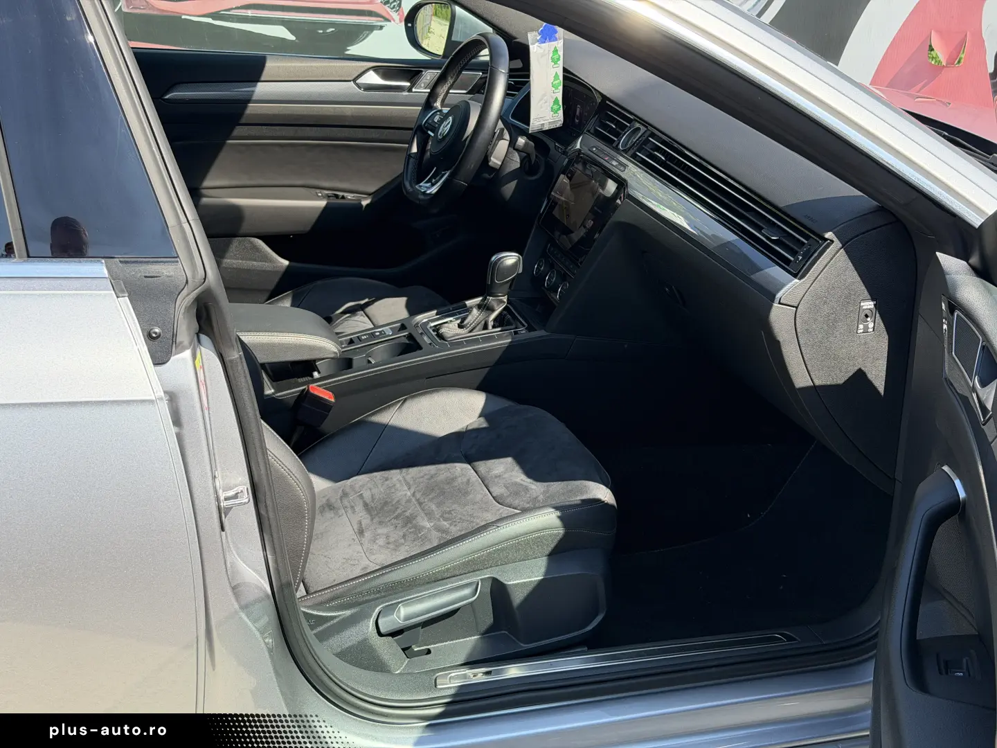 VW ARTEON  3xR-LINE  Faruri full MATRIX  2.0 TSI-190CP